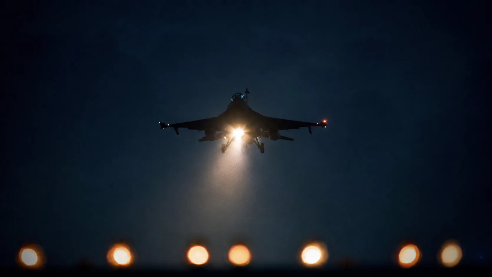Jet on short final over the approach lights